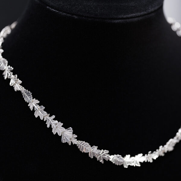 Leafy necklace